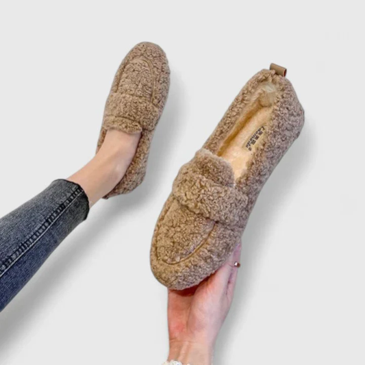 🥿 Luxury Plush Slippers — Thick Sole Cozy Indoor Comfort