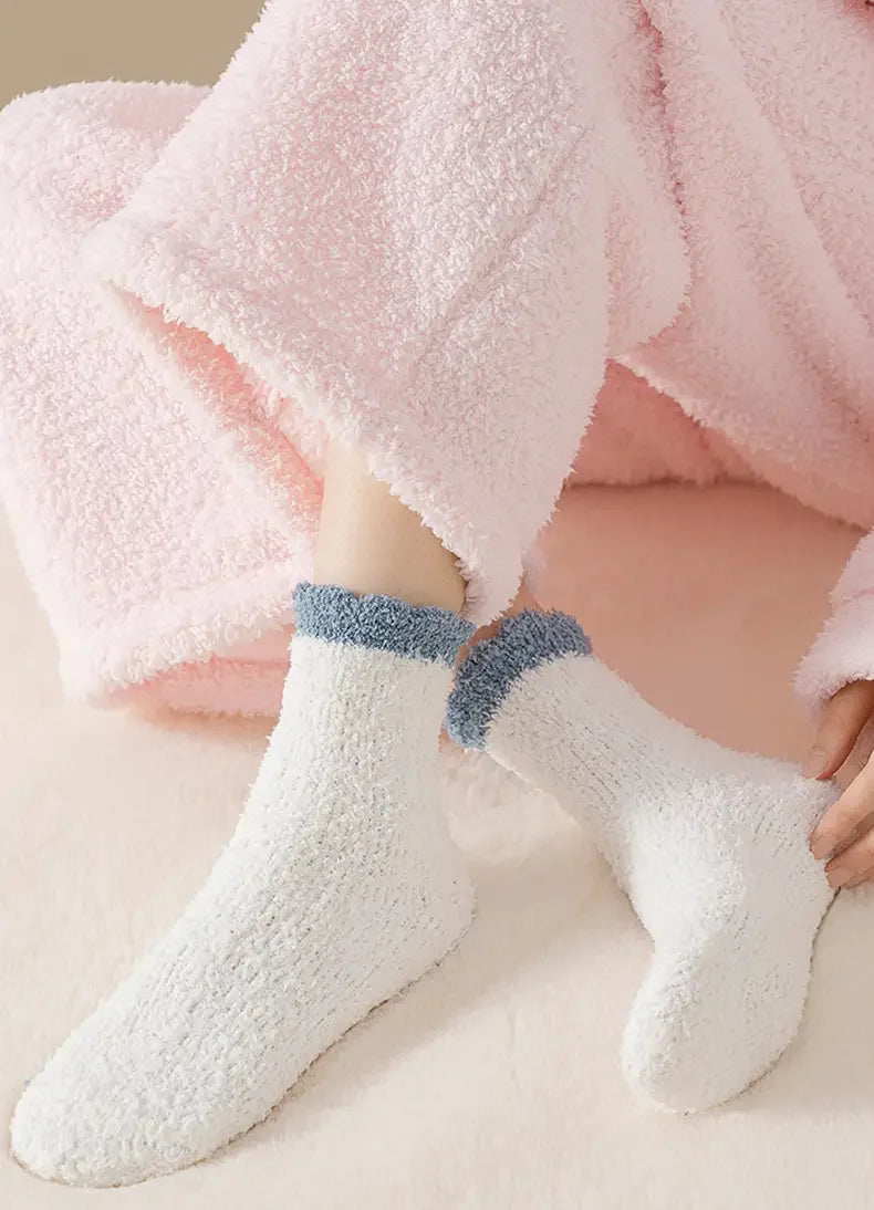 5 Pairs Thickened Coral Fleece Socks for Women Medium Sleeve Comfort and Warmth Winter Socks