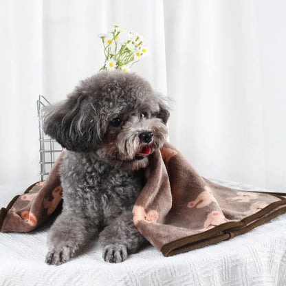 Daisy Soft Fluffy Pet Blanket – Warm Coral Fleece Paw Print Mat