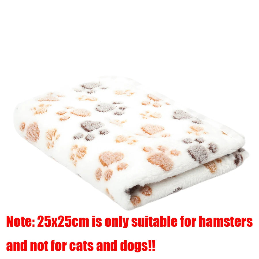 Daisy Soft Fluffy Pet Blanket – Warm Coral Fleece Paw Print Mat