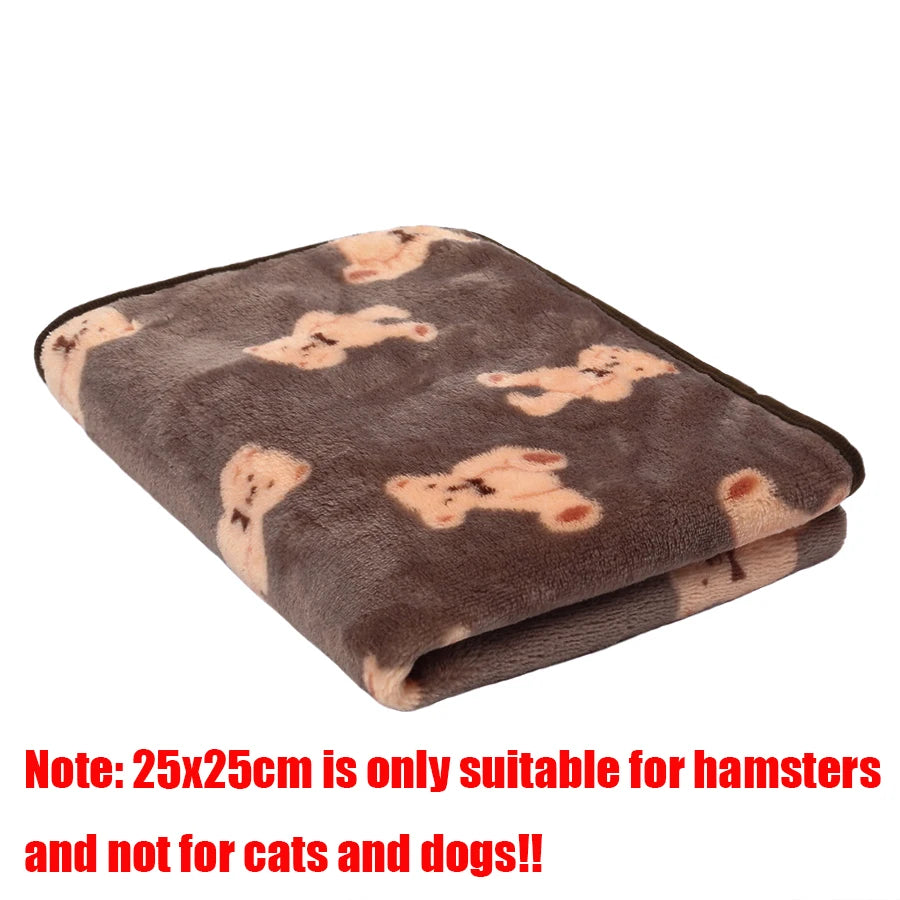 Daisy Soft Fluffy Pet Blanket – Warm Coral Fleece Paw Print Mat