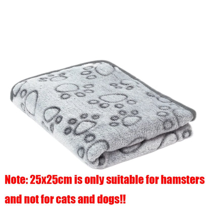 Daisy Soft Fluffy Pet Blanket – Warm Coral Fleece Paw Print Mat
