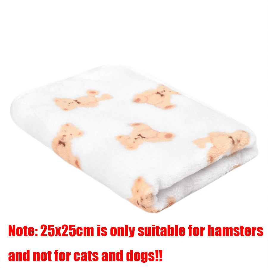 Daisy Soft Fluffy Pet Blanket – Warm Coral Fleece Paw Print Mat
