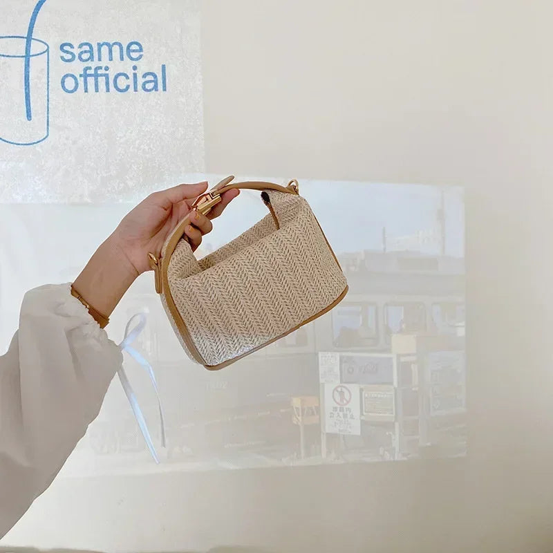 Summer Small Straw Handbag Trendy Shoulder Bag Woven Bucket Crossbody Bag Casual Seaside Beach Bag Gilrs Handle Tote