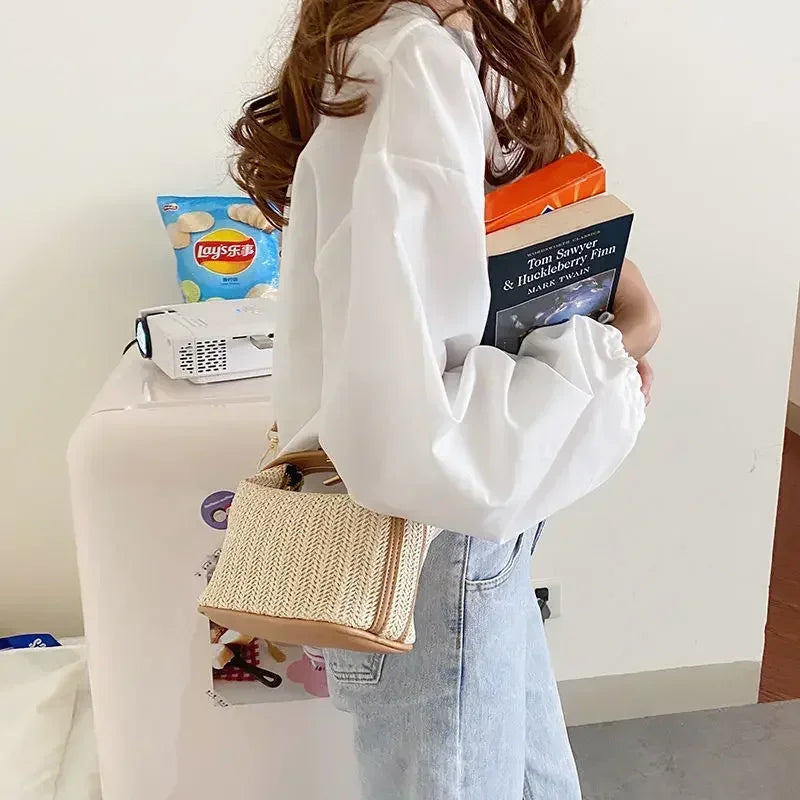 Summer Small Straw Handbag Trendy Shoulder Bag Woven Bucket Crossbody Bag Casual Seaside Beach Bag Gilrs Handle Tote