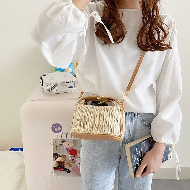 Summer Small Straw Handbag Trendy Shoulder Bag Woven Bucket Crossbody Bag Casual Seaside Beach Bag Gilrs Handle Tote