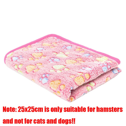 Daisy Soft Fluffy Pet Blanket – Warm Coral Fleece Paw Print Mat